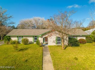 121 Reservation Dr, Gulfport, MS 39503