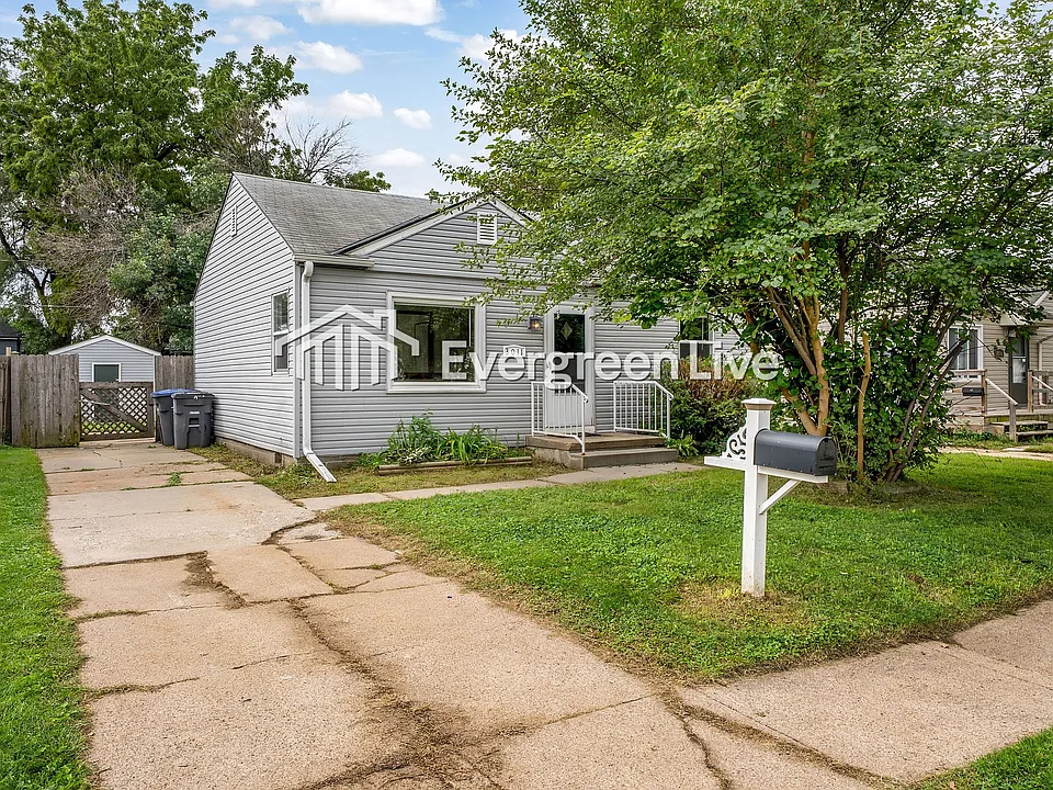 3011 8th Ave