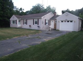 8 Walter St, Wilbraham, MA 01095