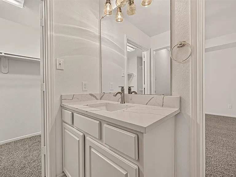 6118 Breezy Hollow Ln — Photo 43