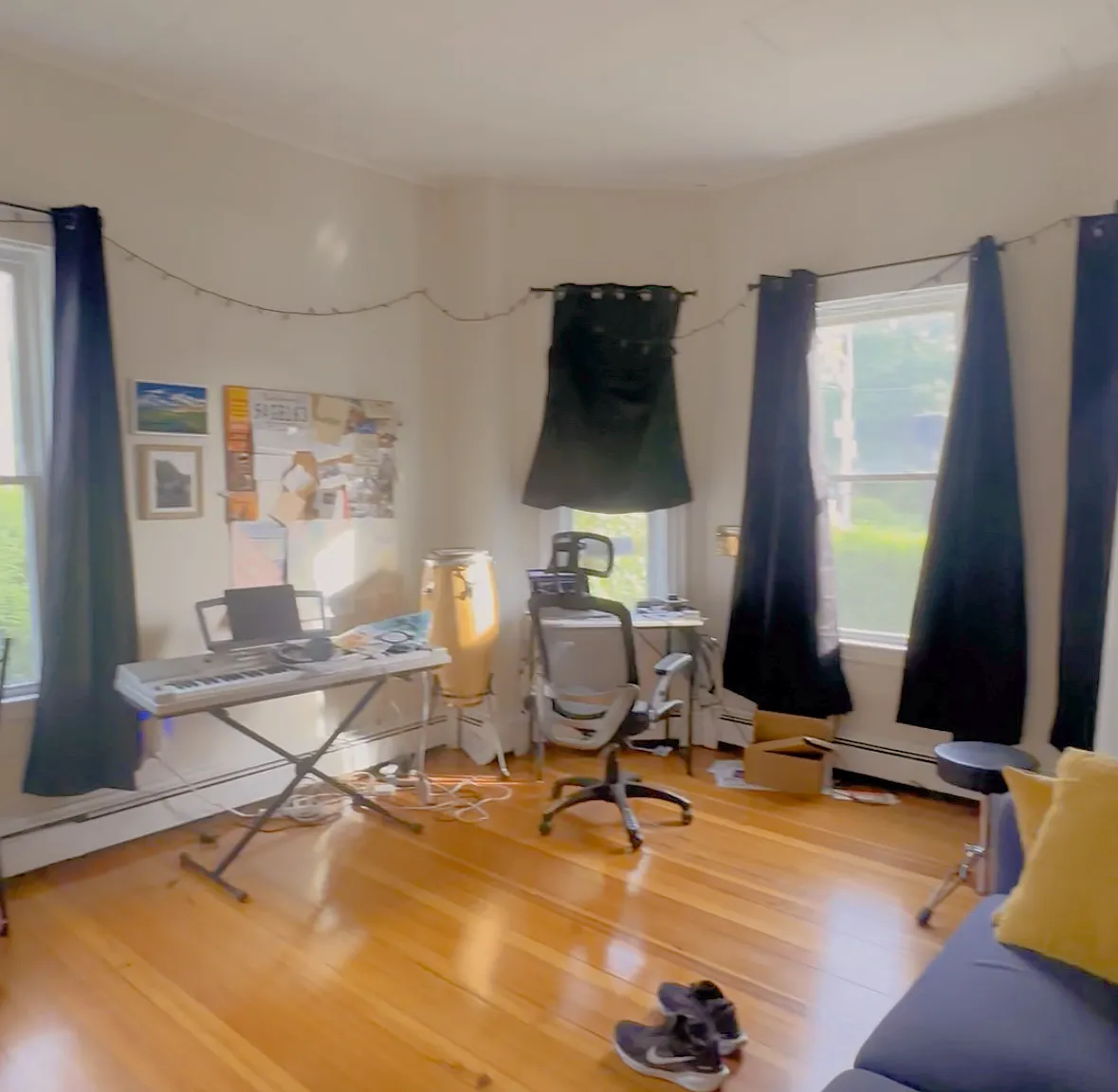2 bed, 950 sqft, $3,300 — Photo 2