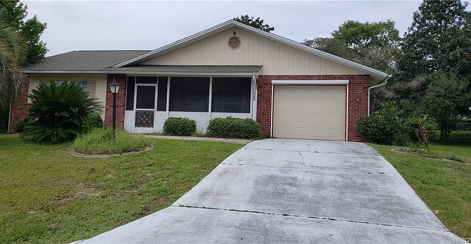 1st image of 3884 N Tamarisk Ave