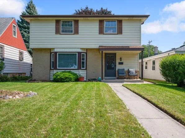 924 S 116th STREET, West Allis, WI 53214