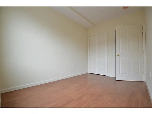 Rented by Bellmarc Realty | media 21