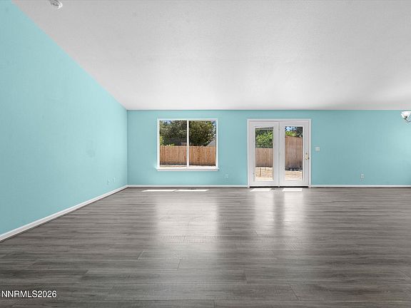 3rd image of 158 Rosecrest Dr