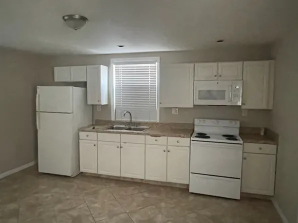 813 Kaye St, West Palm Beach, FL 33405