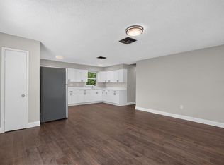 34 Read St, Tarpon Springs, FL 34689
