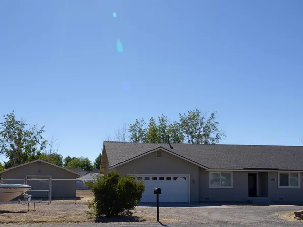 1015 Jennys Ln, Fernley, NV 89408