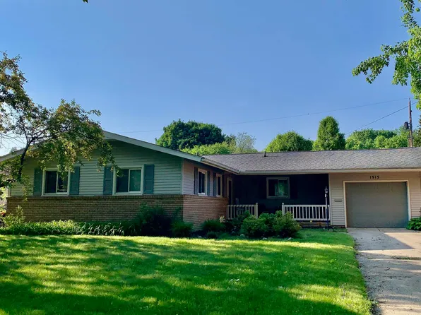 1915 Ivy Ln, Midland, MI 48642