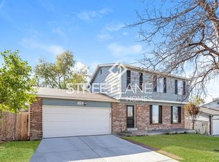 16582 E Kansas Dr, Aurora, CO 80017