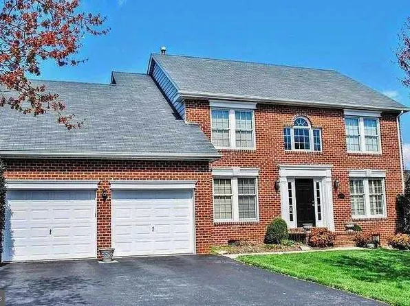 2425 Hunters Chase Ct, Frederick, MD 21702
