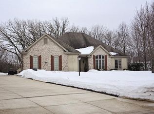 N73W24383 Deer Haven Ct, Sussex, WI 53089