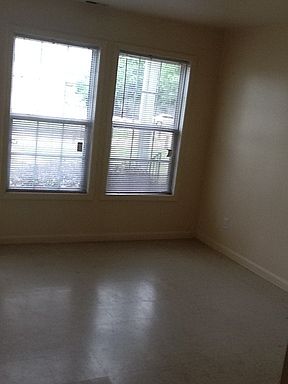 3rd image of 5550 Bayshore Ct