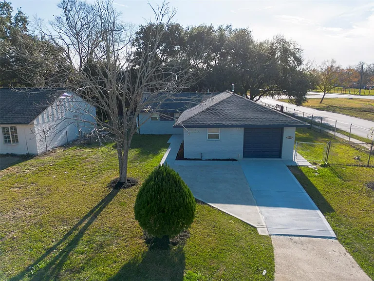 5502 Elm Tree Dr — Photo 3