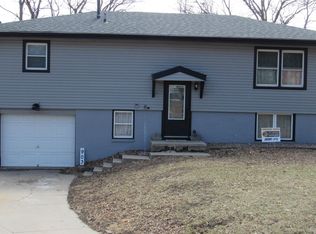 903 G St, Eagle, NE 68347