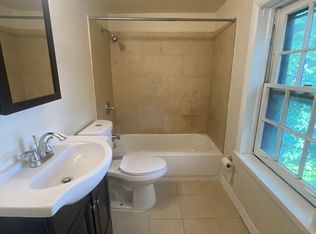 314 N 39th St #6, Philadelphia, PA 19104