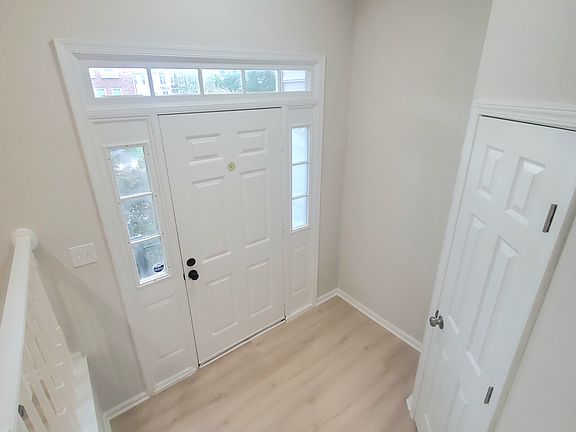 3rd image of 14142 Betsy Ross Ln