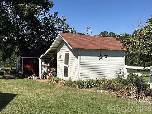 5th image of 1186 Denton Rd