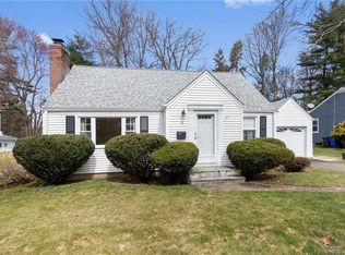 16 Barton St, West Hartford, CT 06110