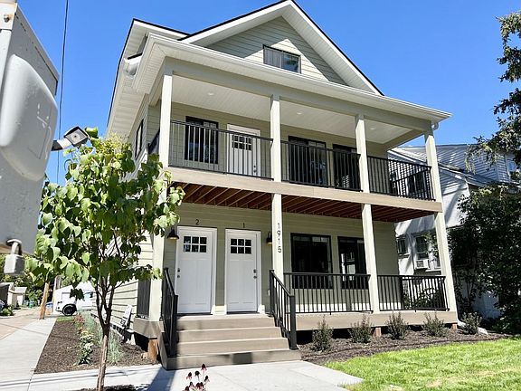 3rd image of 1800 Como Ave SE