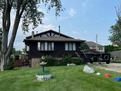 8734 W 99th St, Palos Hills, IL, 60465