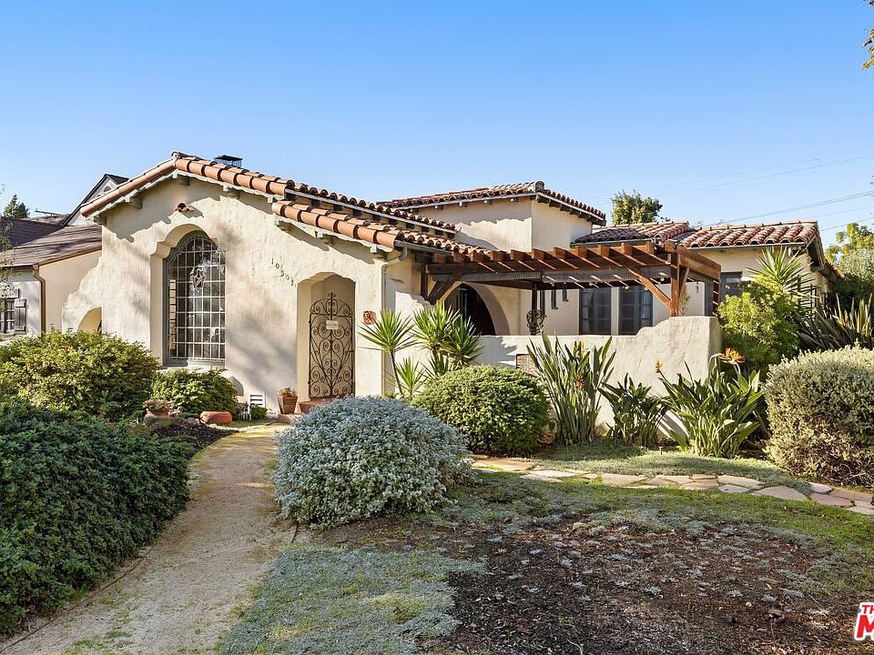 1st image of 10501 Almayo Ave