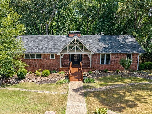 3rd image of 210 Quail Creek Rd
