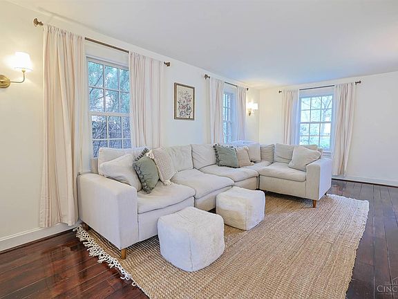 5th image of 67 Forest Ave