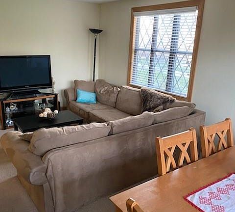 5th image of 408 Sierra Vista Ln
