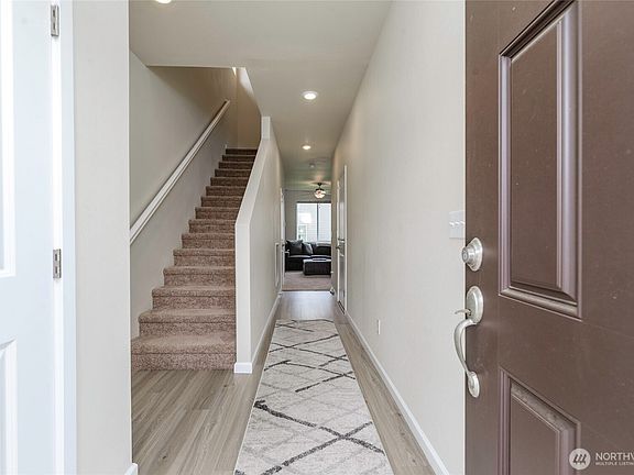 5th image of 12119 317th Drive SE