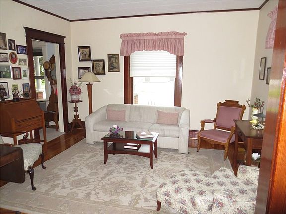 3rd image of 155 Glasgow St