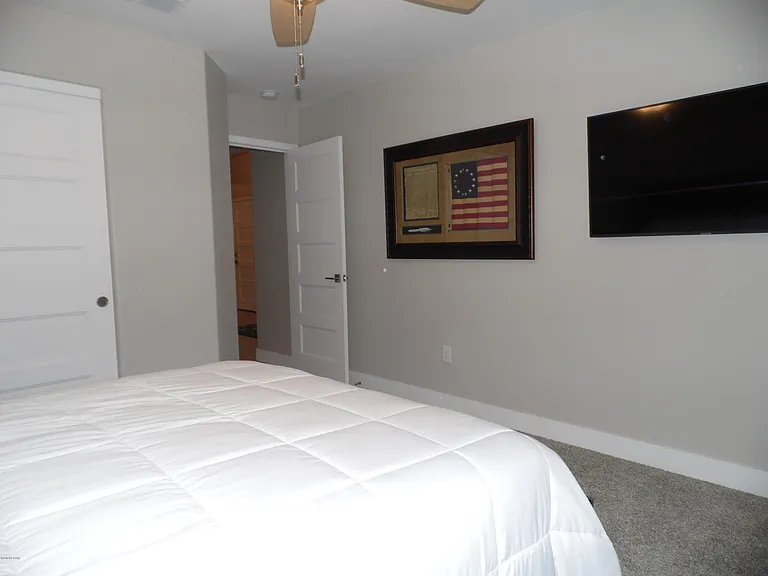 2515 Tradewind Dr — Photo 32