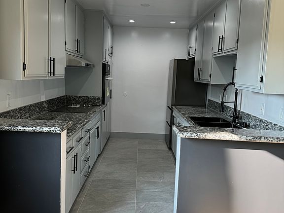 2nd image of 14359 Addison St #3B-2Ba-1800Sqft