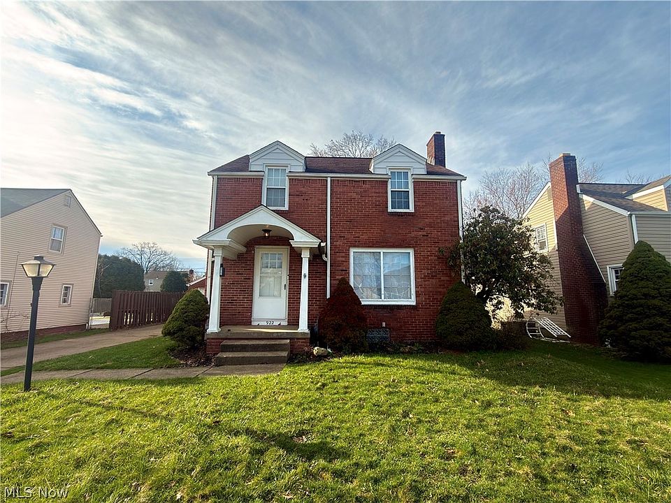 1st image of 922 Milford St NE
