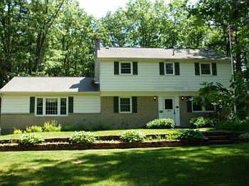 2nd image of 28 Casablanca Ct