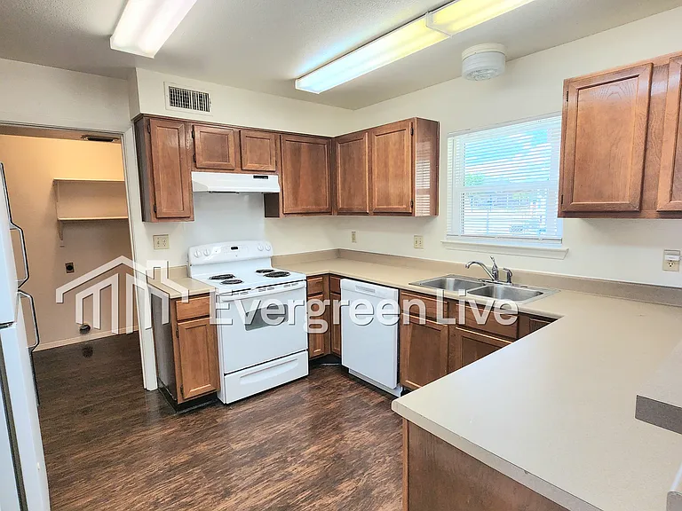 4104 Lew Wallace Dr — Photo 8