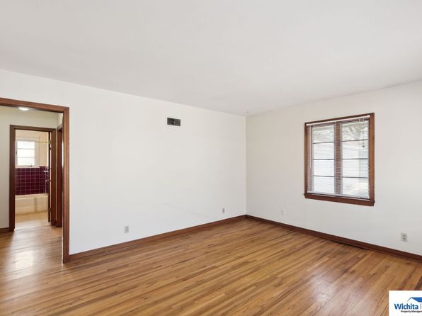 435 S Oliver Ave, Wichita, KS 67218
