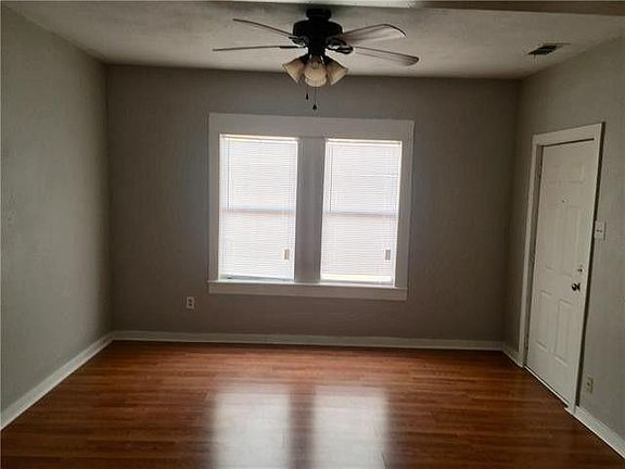 2nd image of 882 Mulberry St