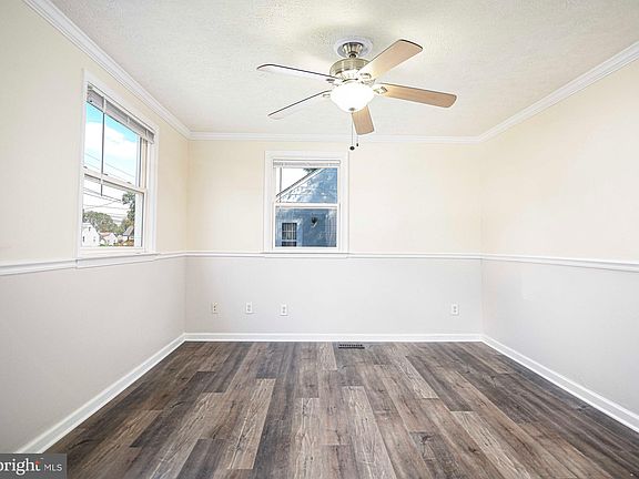 4th image of 331 S Deen Ave