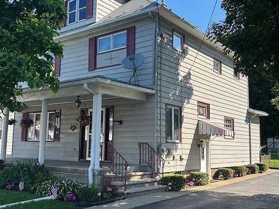 5th image of 247 Slocum St