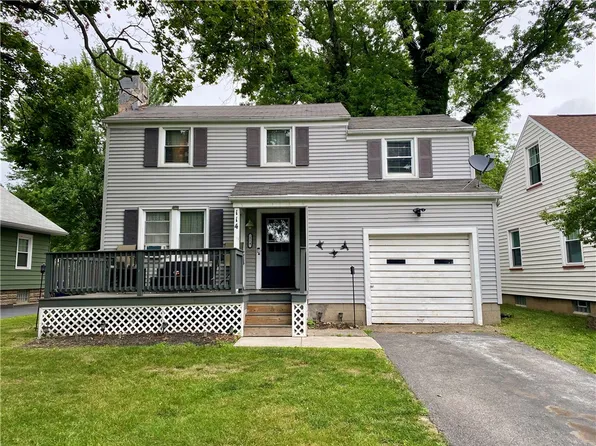 114 Arrowhead Dr, Rochester, NY 14624