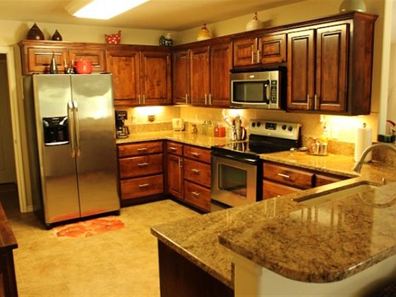 3rd image of 302 Chesterfield Dr