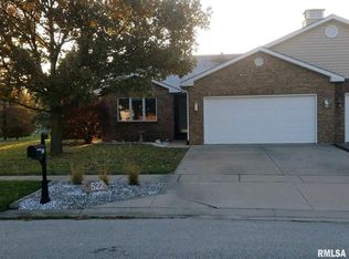 522 Burberry Ln, Rochester, IL 62563