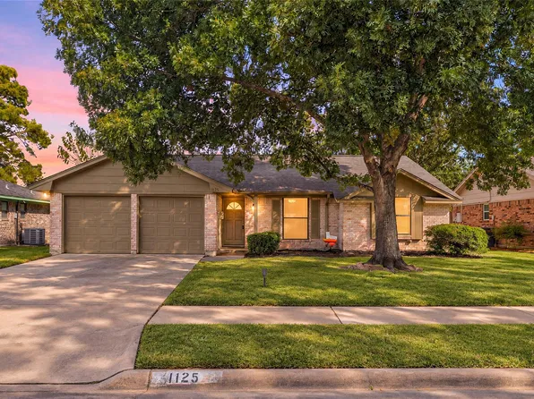 1125 Angela St, Deer Park, TX 77536