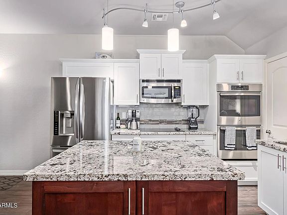 3rd image of 2033 E Heartwood Ln