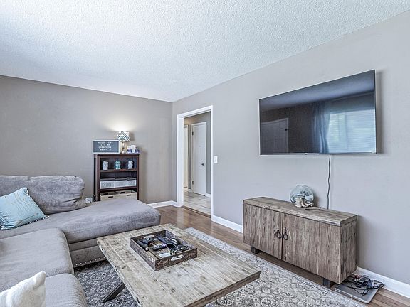 5th image of 2020 Carol St