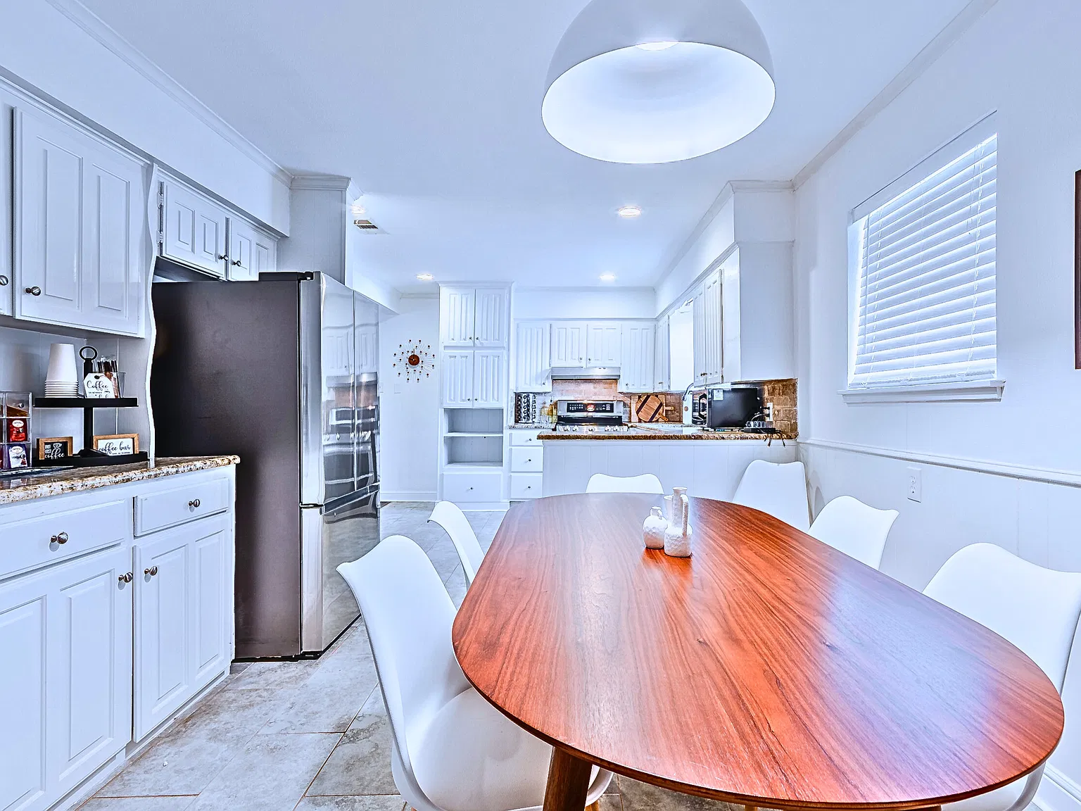 3 bed, 1892 sqft, $3,450 — Photo 3