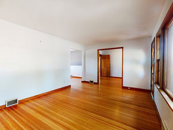 5th image of 1706 Larkmoor Ln