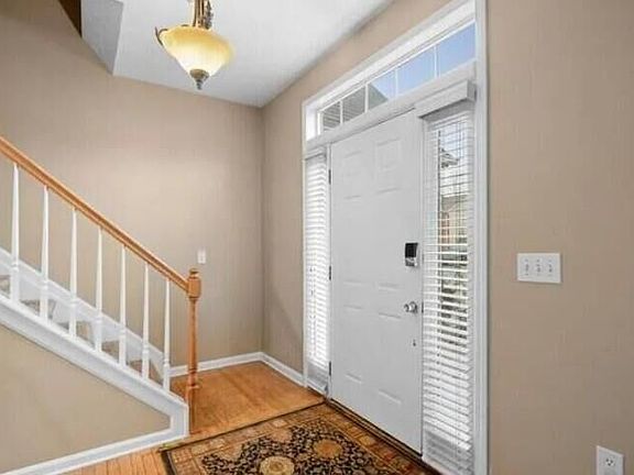 4th image of 2465 Lunetta Ln