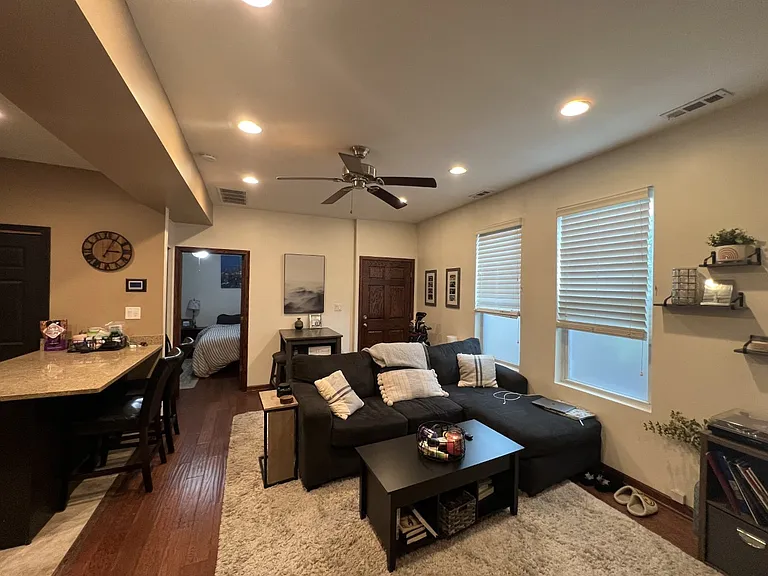 3327 N Hamilton Ave #2R — Photo 8